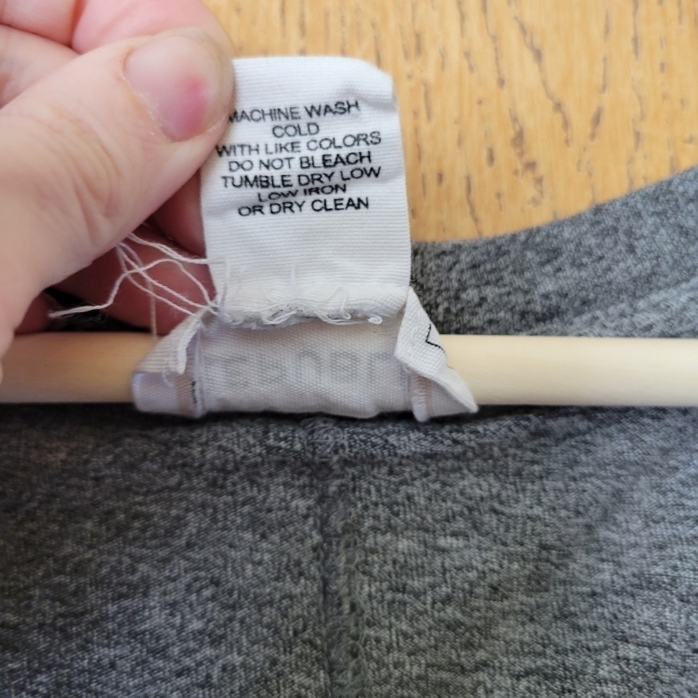 For the Republic grey vneck t-shirt dress with pockets M - Picture 3 of 6